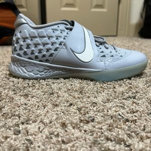 **Texas Baseball Team Issued** Nike Trout Trainers size 11